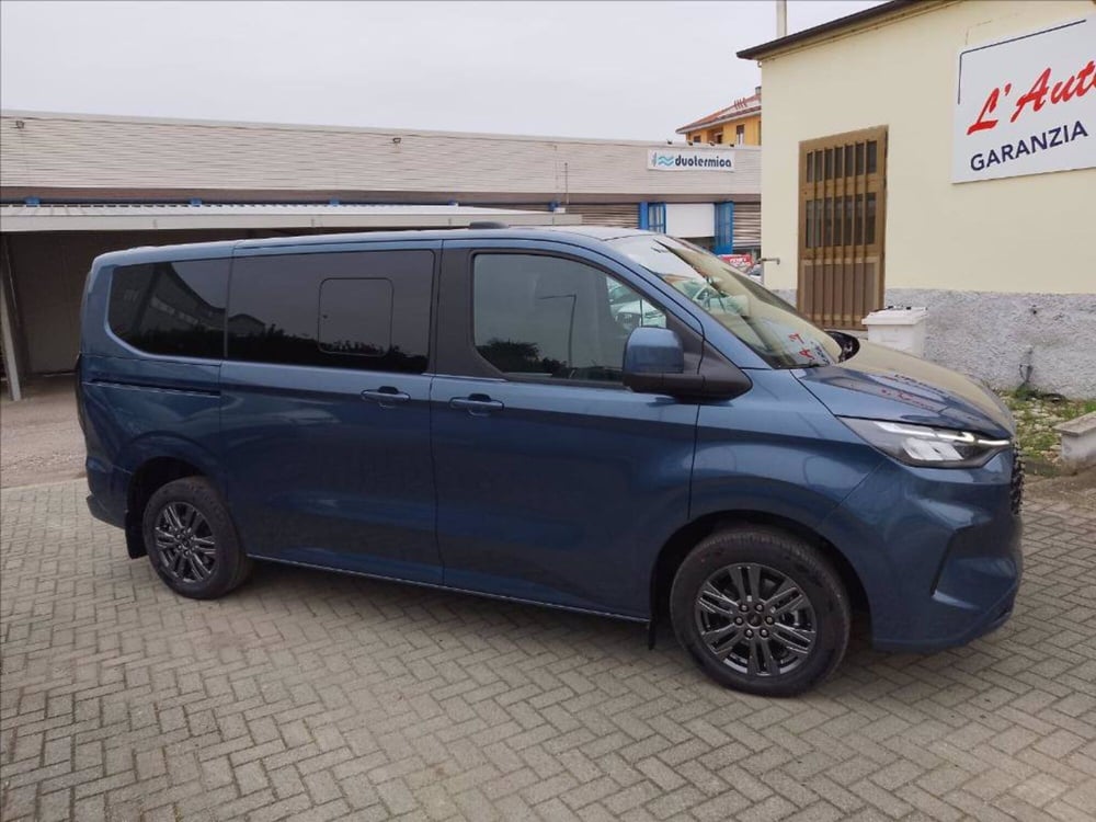 Ford Tourneo Custom nuova a Milano (3)