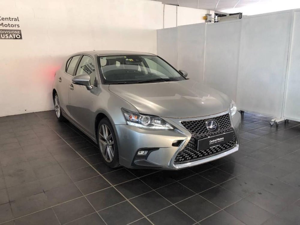 Lexus CT usata a Torino (3)