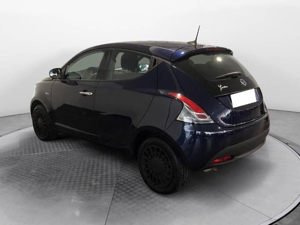 Lancia Ypsilon usata a Torino (6)