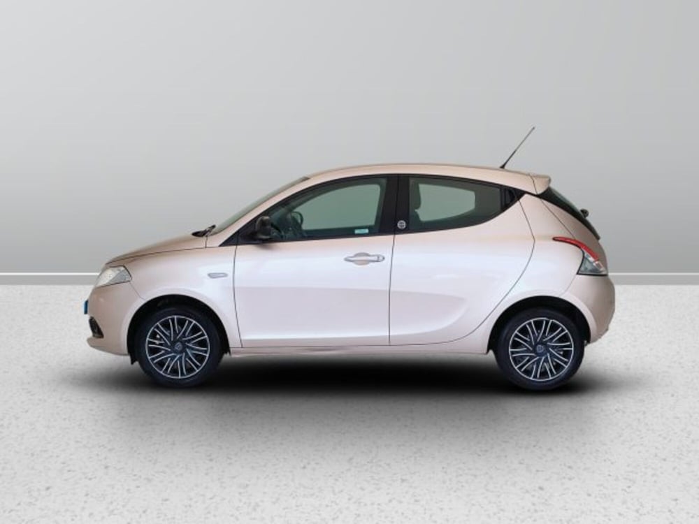 Lancia Ypsilon usata a Teramo (3)