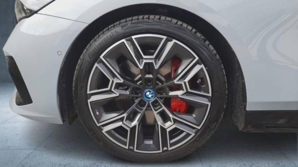 BMW i5 Touring usata a Verona (7)