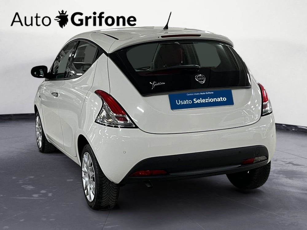 Lancia Ypsilon usata a Modena (3)