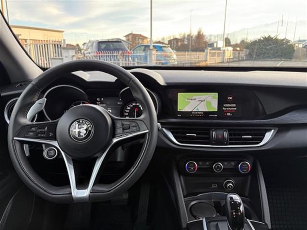 Alfa Romeo Stelvio usata a Torino (14)