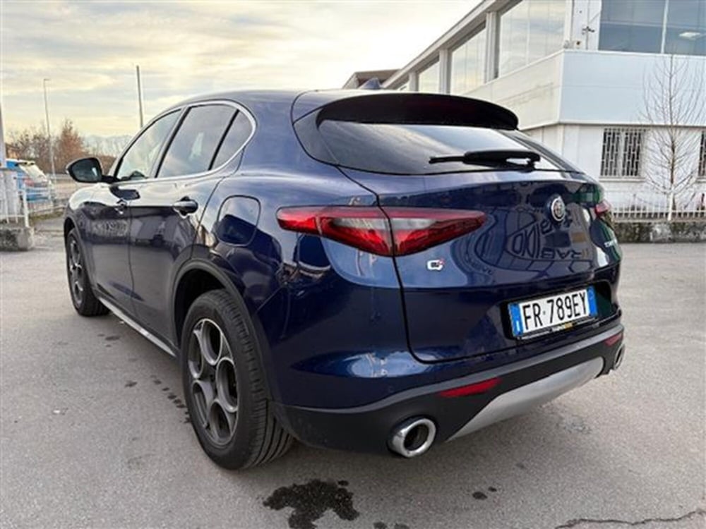 Alfa Romeo Stelvio usata a Torino (3)