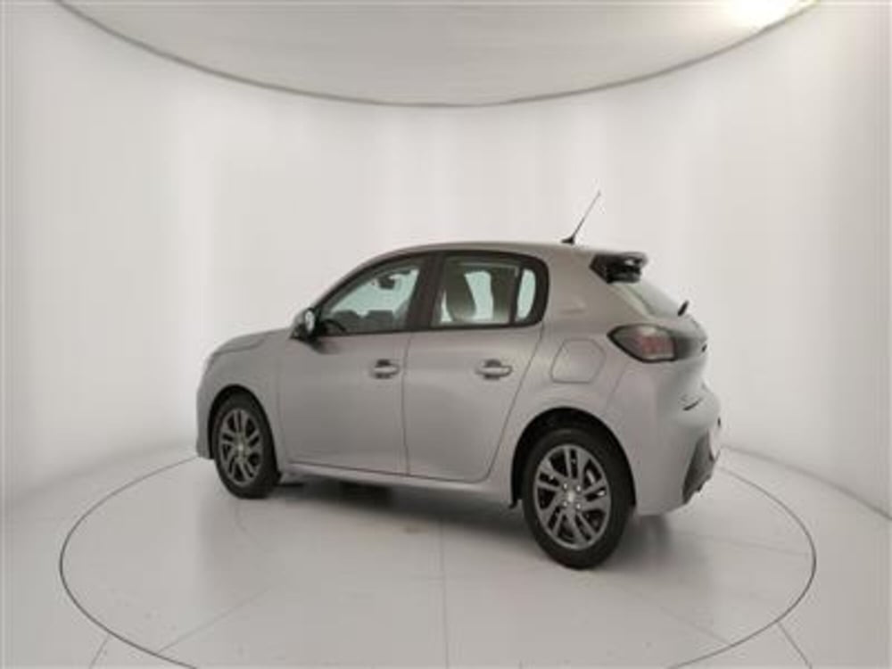 Peugeot 208 usata a Bari (4)