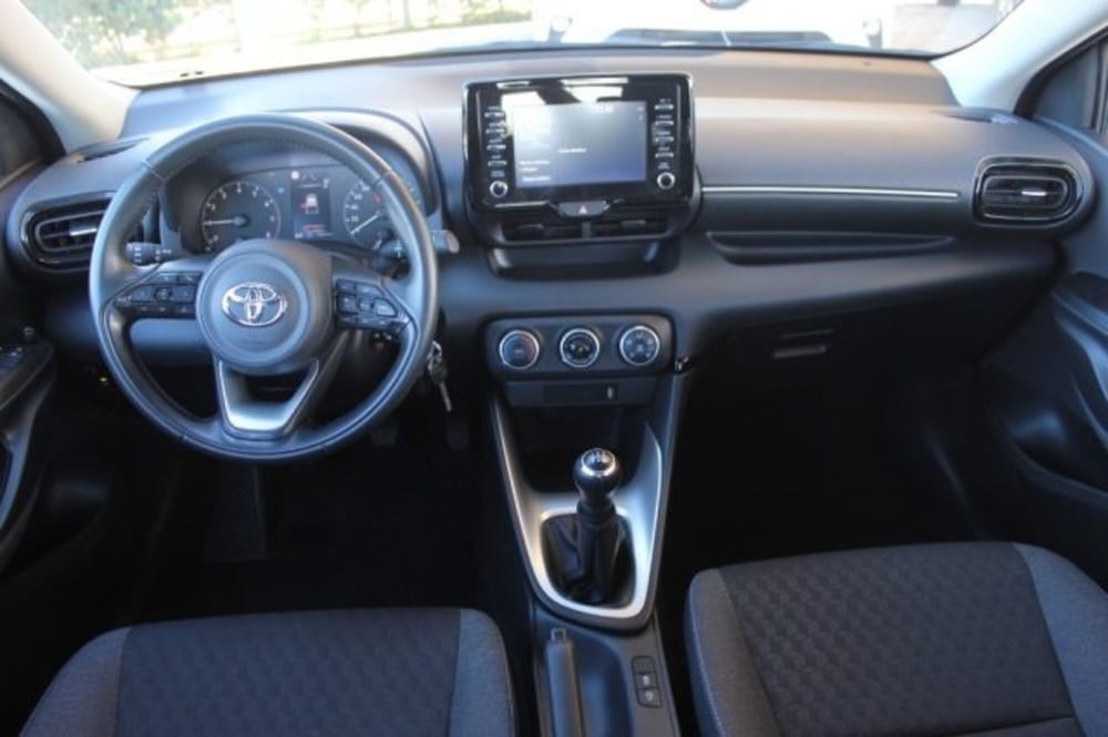 Toyota Yaris usata a Roma (9)