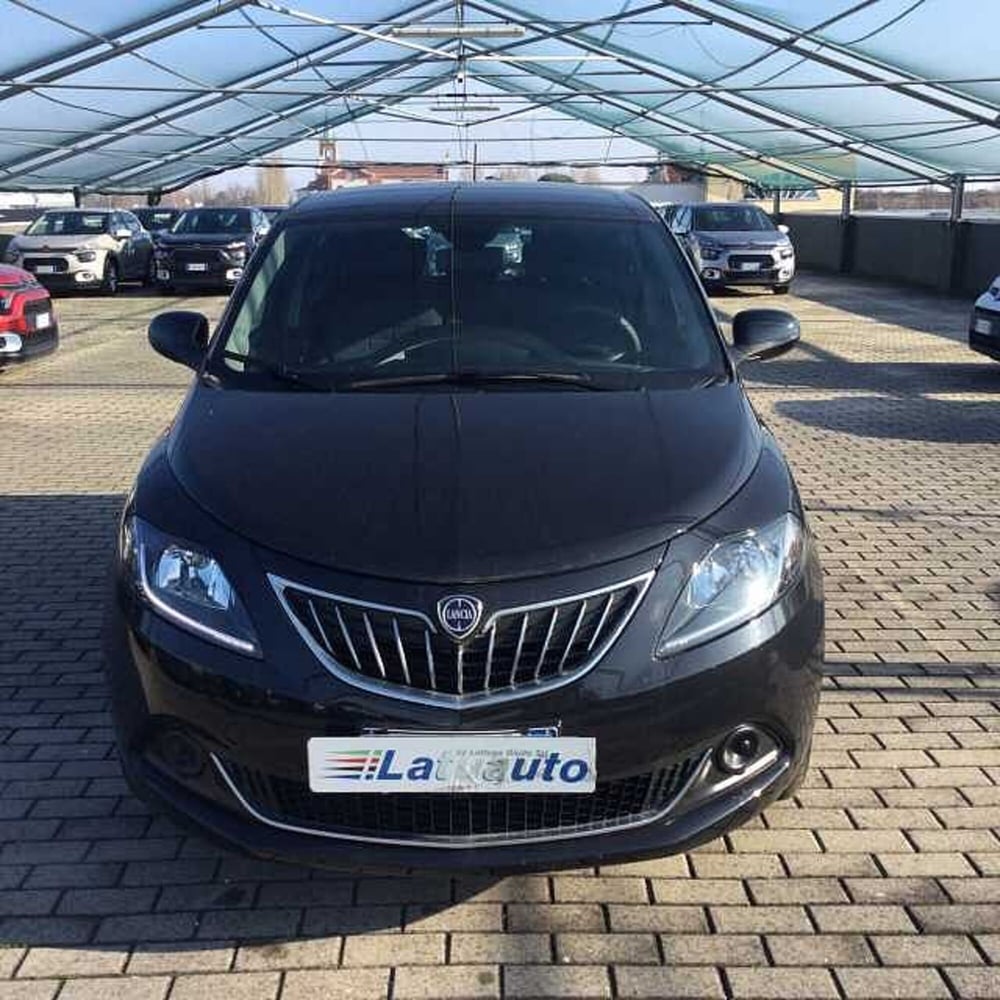 Lancia Ypsilon usata a Ravenna (2)