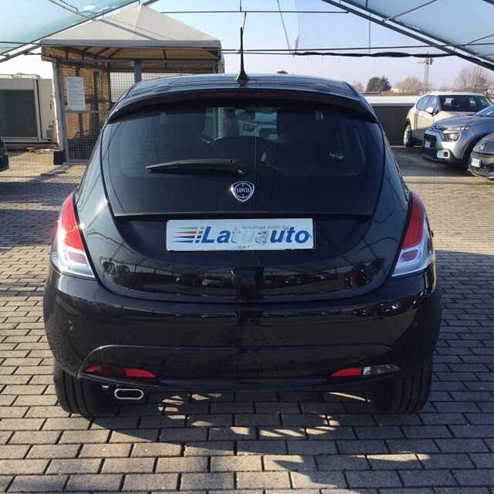 Lancia Ypsilon usata a Ravenna (6)