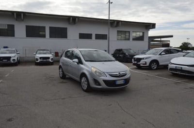 Opel Corsa 1.2 85CV 5 porte GPL-TECH Ecotec del 2013 usata a Fondi