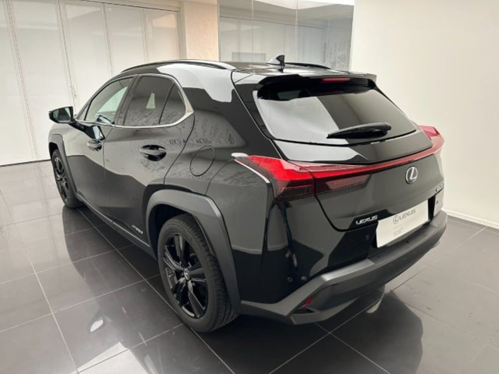 Lexus UX usata a Cuneo (5)