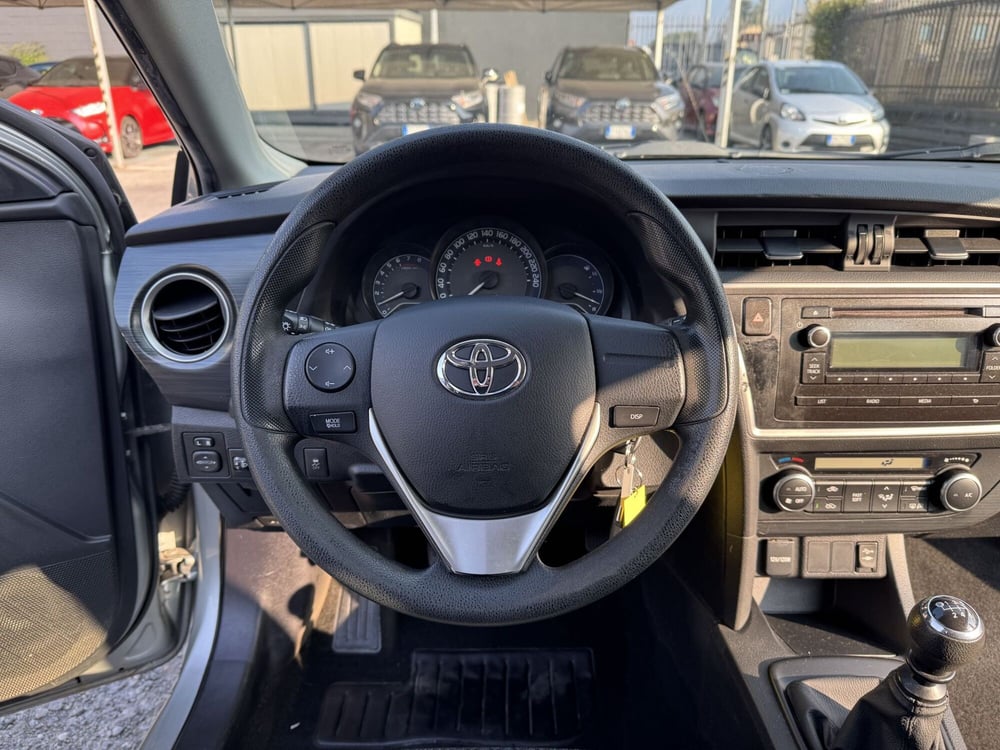 Toyota Auris usata a Como (8)