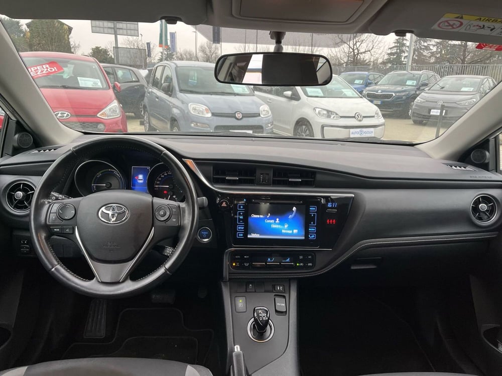 Toyota Auris usata a Milano (17)