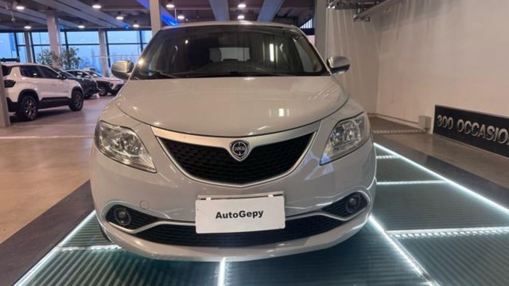 Lancia Ypsilon usata a Reggio Emilia (2)