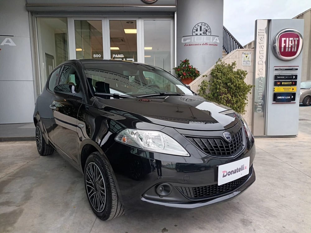 Lancia Ypsilon usata a Bari