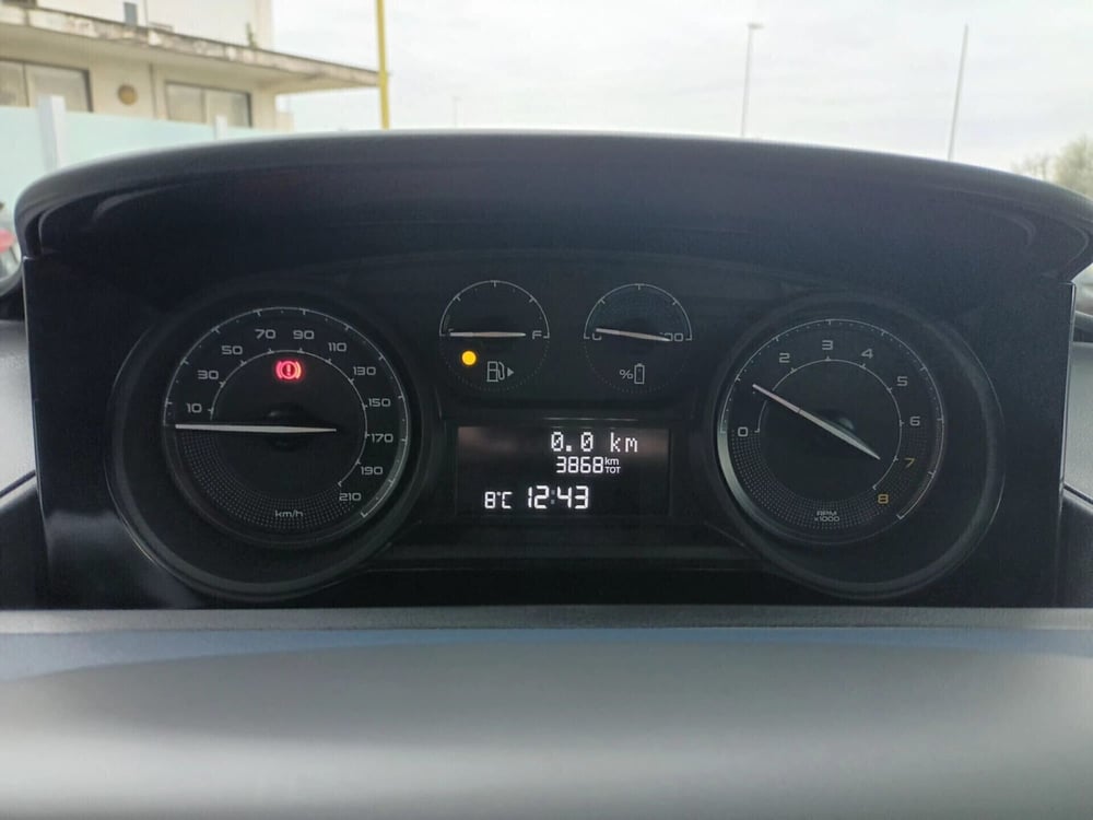 Lancia Ypsilon usata a Bari (9)