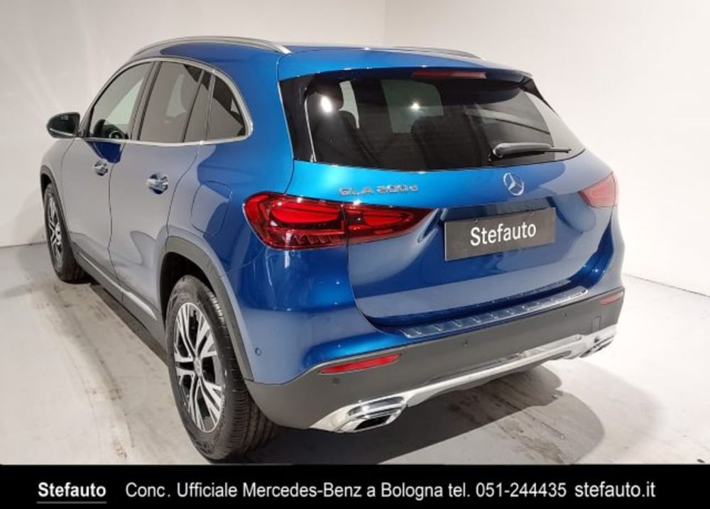 Mercedes-Benz GLA SUV nuova a Bologna (5)