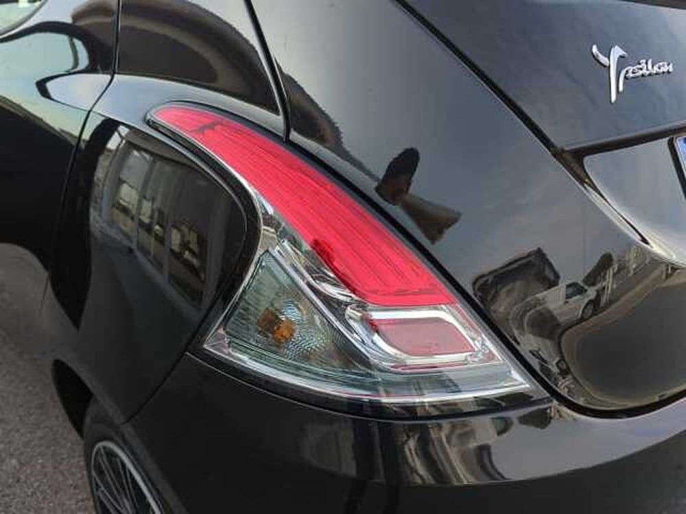 Lancia Ypsilon usata a Treviso (17)