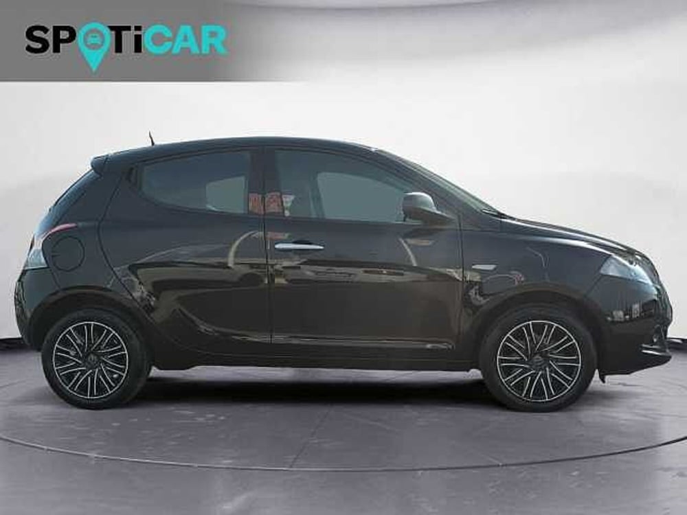 Lancia Ypsilon usata a Treviso (4)