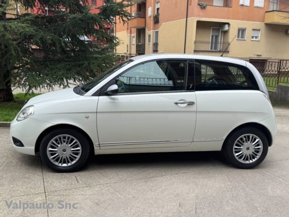 Lancia Ypsilon usata a Verona (2)