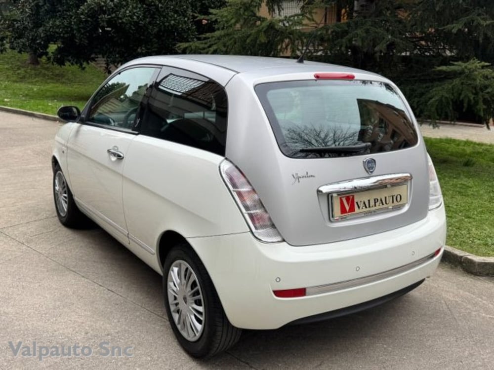 Lancia Ypsilon usata a Verona (3)