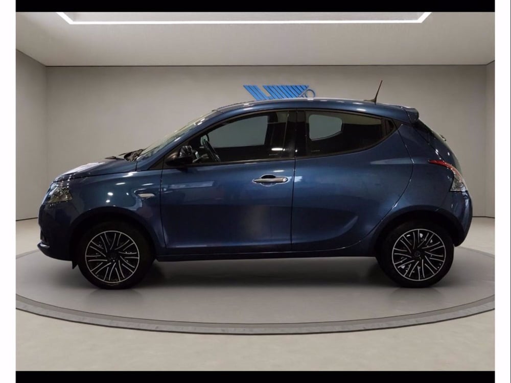 Lancia Ypsilon usata a Catania (3)