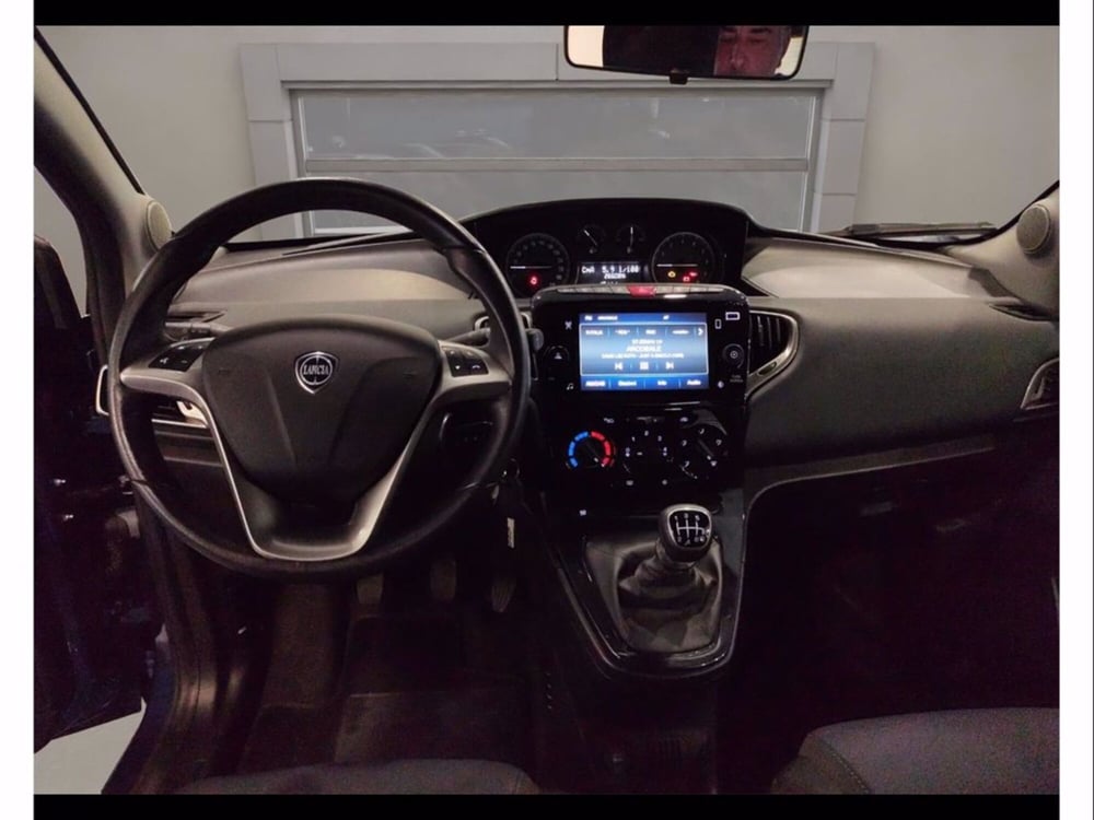 Lancia Ypsilon usata a Catania (5)