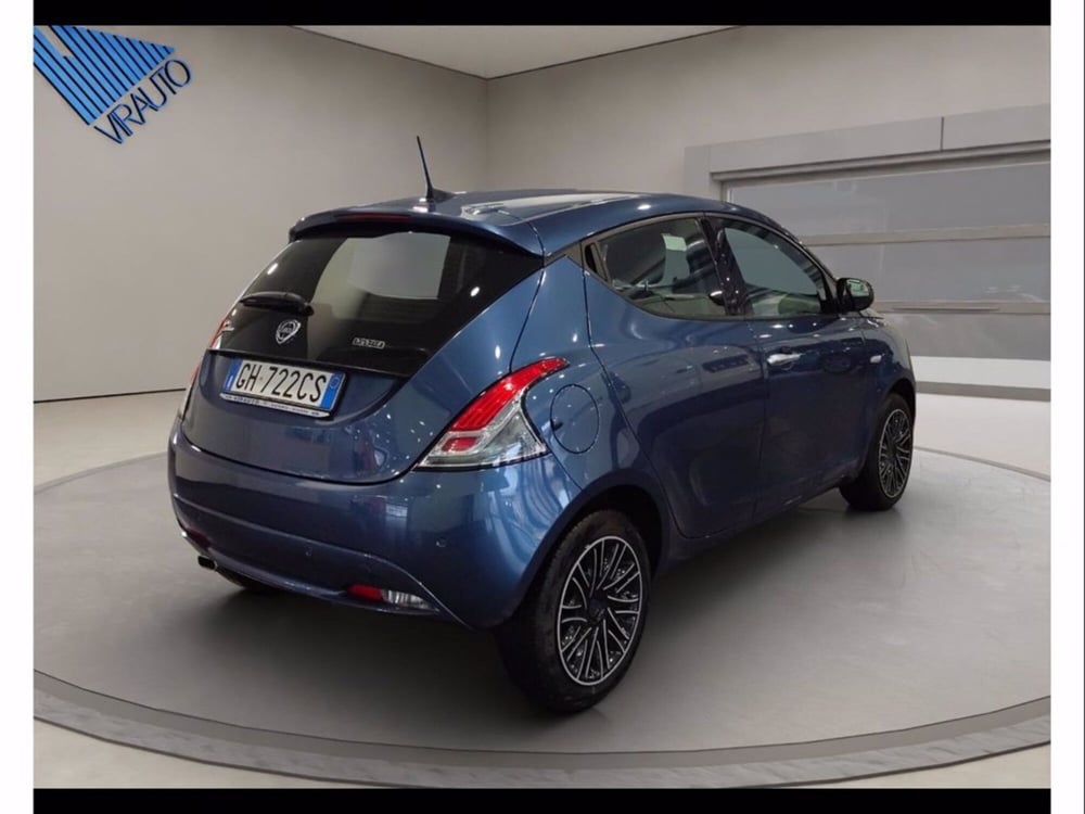 Lancia Ypsilon usata a Catania (9)