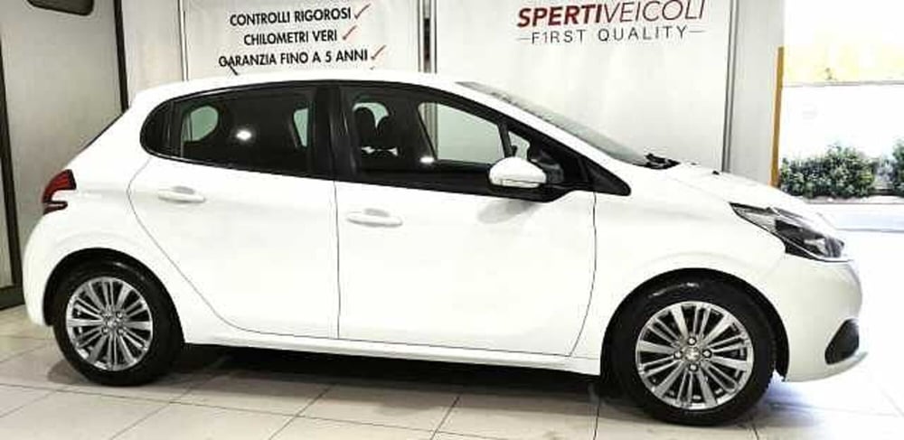 Peugeot 208 usata a Lecce (2)