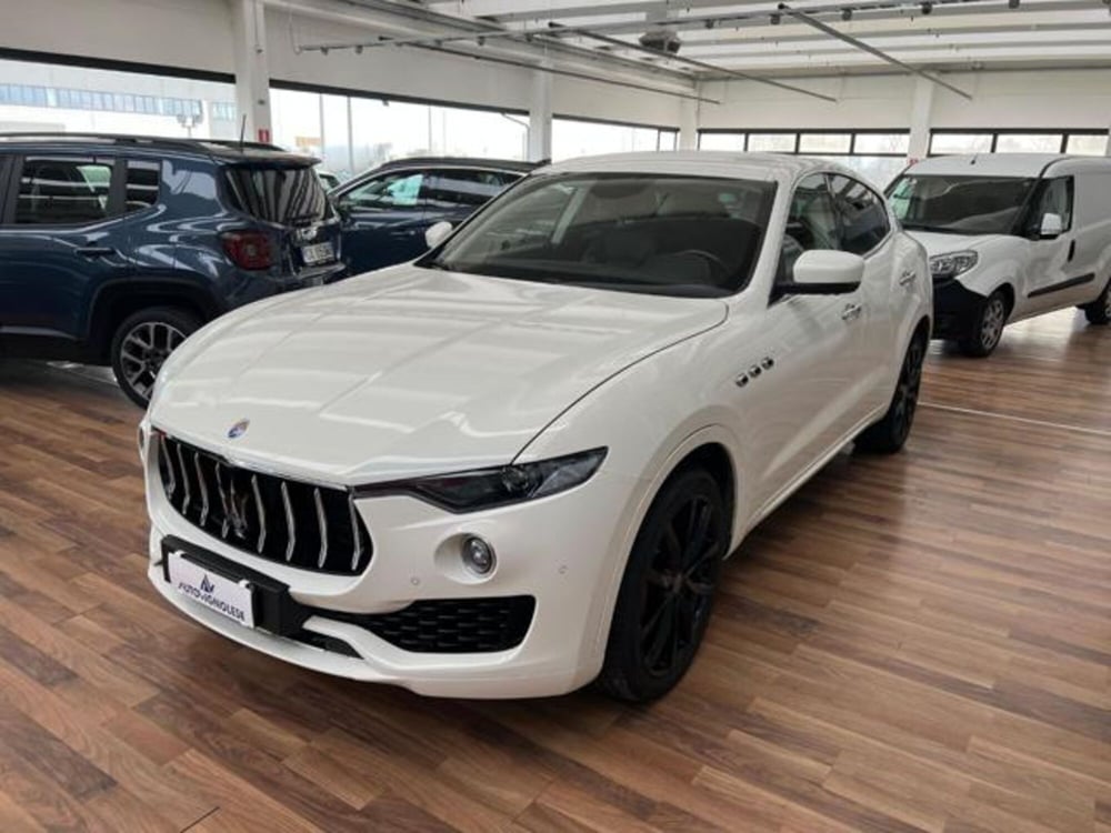 Maserati Levante usata a Modena (3)