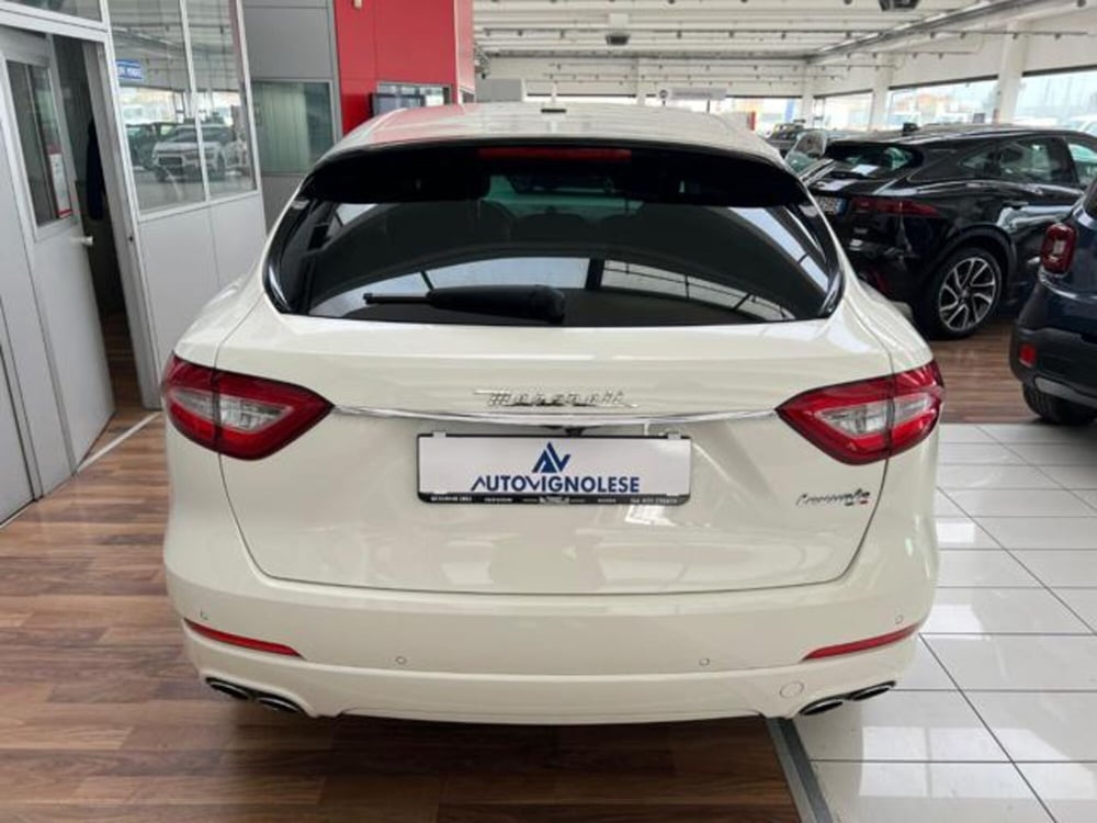 Maserati Levante usata a Modena (5)