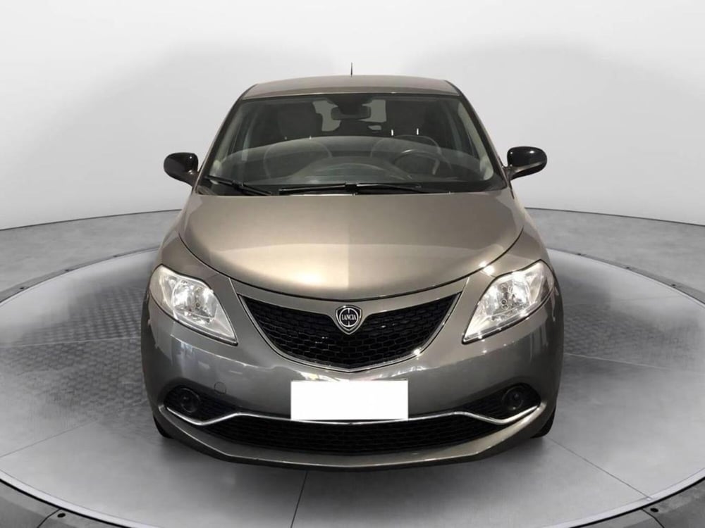 Lancia Ypsilon usata a Torino (2)