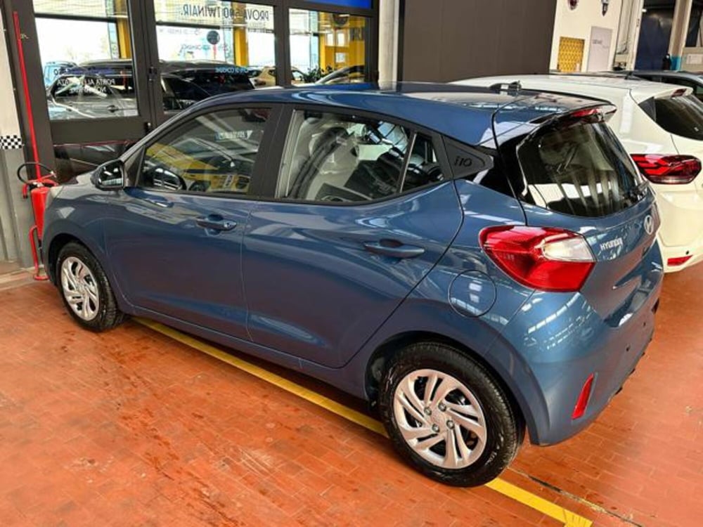 Hyundai i10 nuova a Milano (3)