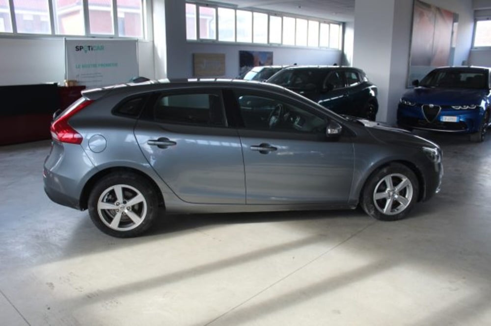 Volvo V40 usata a Terni (6)