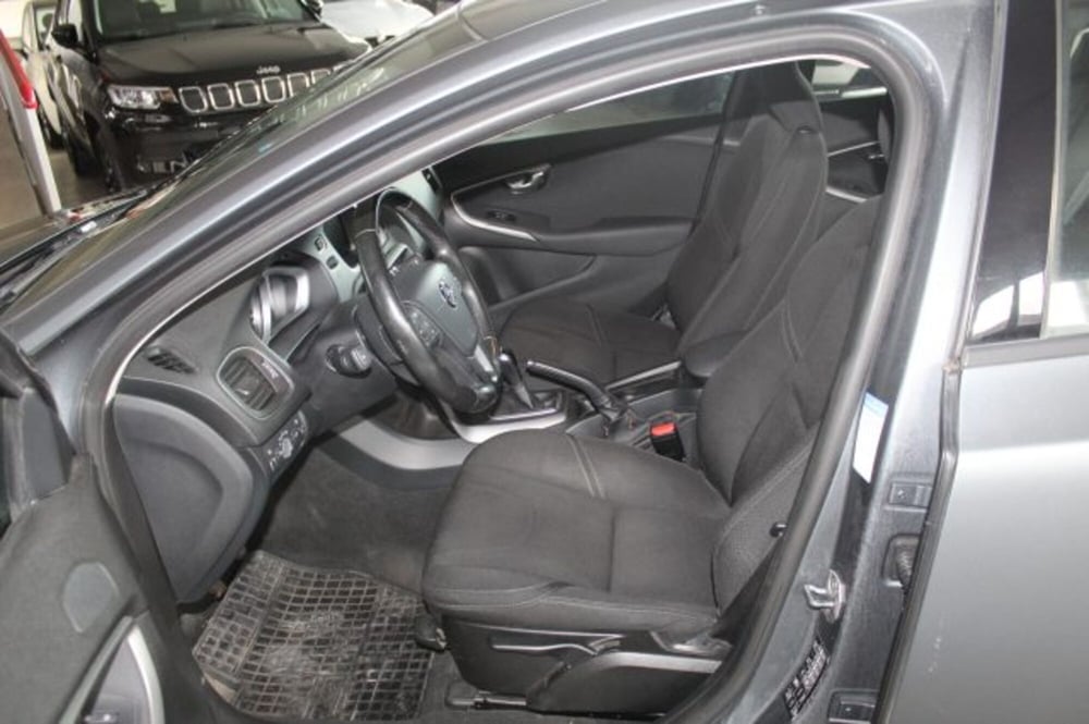 Volvo V40 usata a Terni (7)