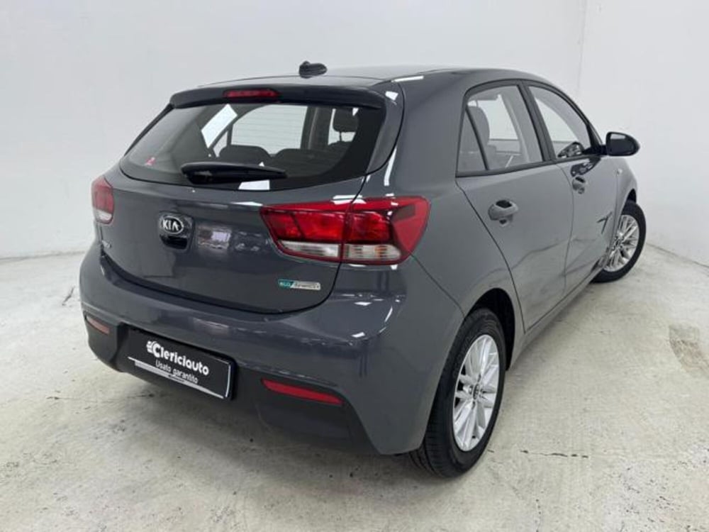 Kia Rio usata a Como (2)