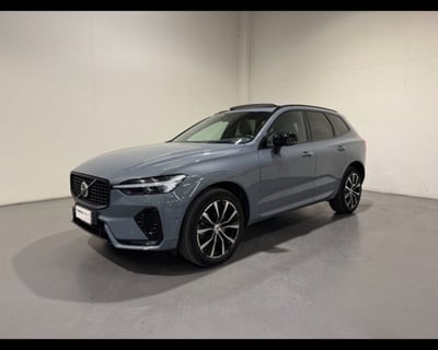 Volvo XC60 B4 (d) AWD automatico Ultimate Dark del 2023 usata a Conegliano