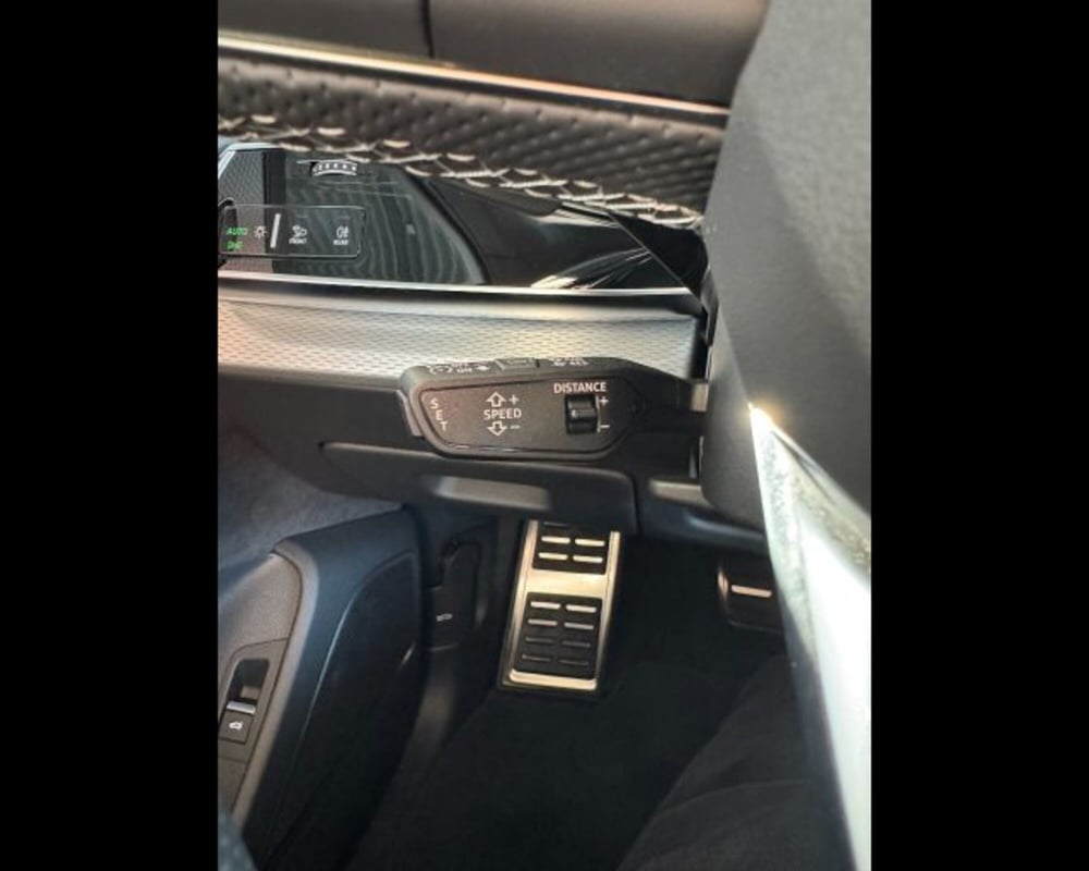 Audi SQ7 nuova a Treviso (7)