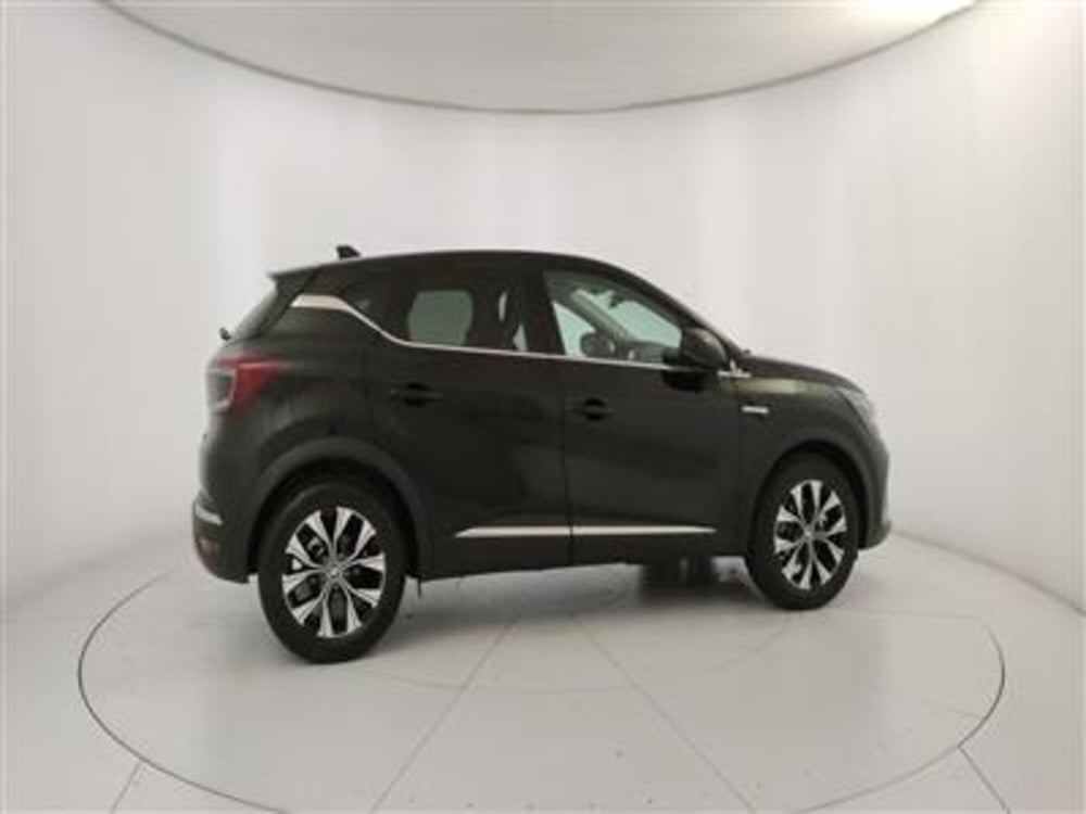 Renault Captur nuova a Bari (9)