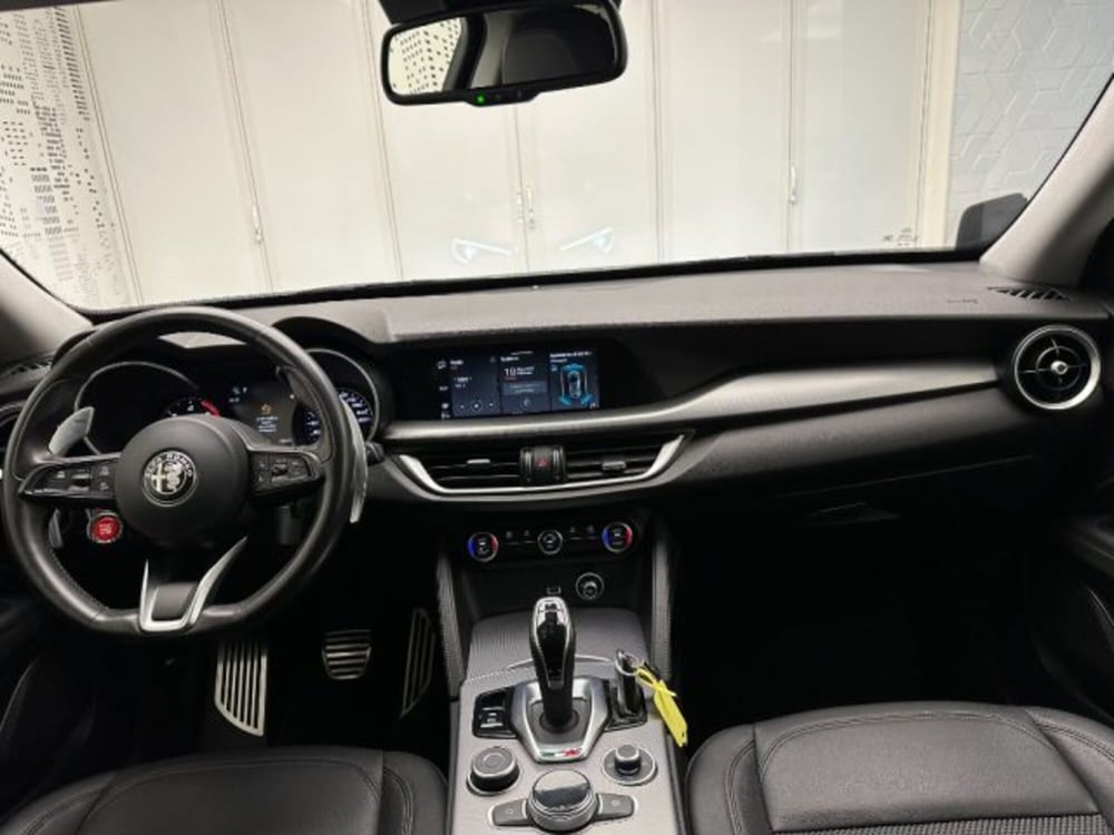 Alfa Romeo Stelvio usata a Cuneo (11)