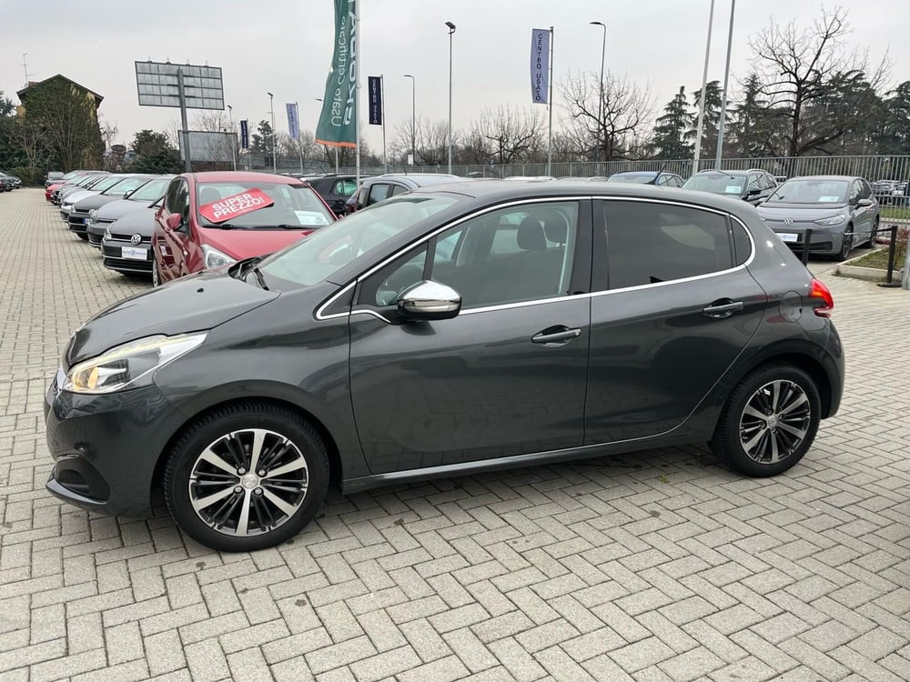 Peugeot 208 usata a Milano (4)