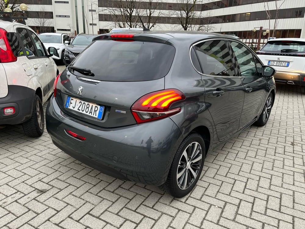 Peugeot 208 usata a Milano (7)