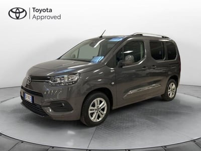 Toyota Proace City Verso City Verso 1.5D 100 CV S&amp;S Short D Executive  del 2021 usata a Bra