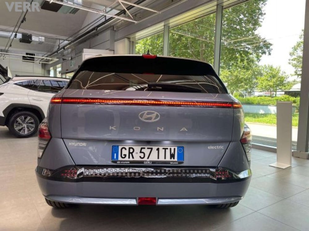 Hyundai Kona nuova a Milano (6)