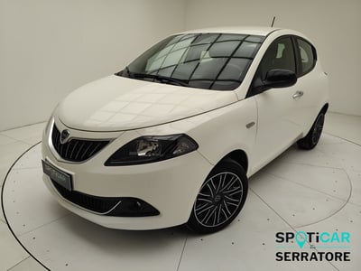 Lancia Ypsilon 1.0 FireFly 5 porte S&amp;S Hybrid Gold Plus del 2023 usata a Erba