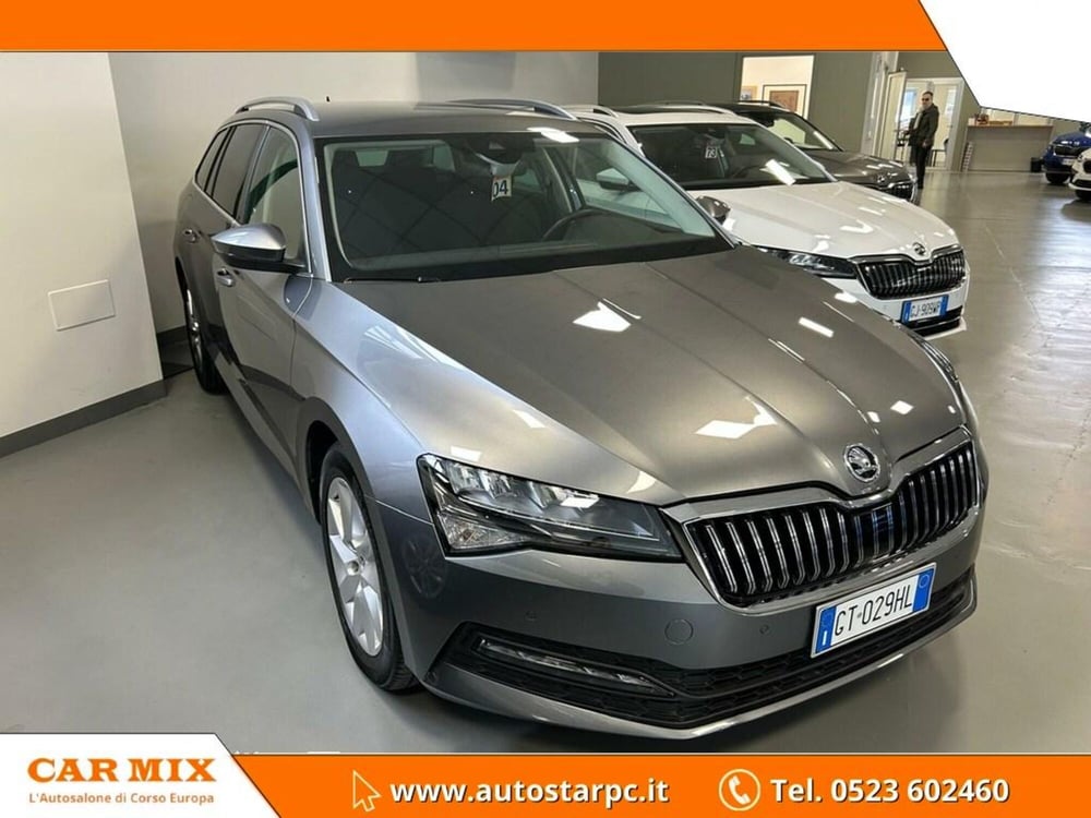 Skoda Superb Station Wagon usata a Piacenza (3)