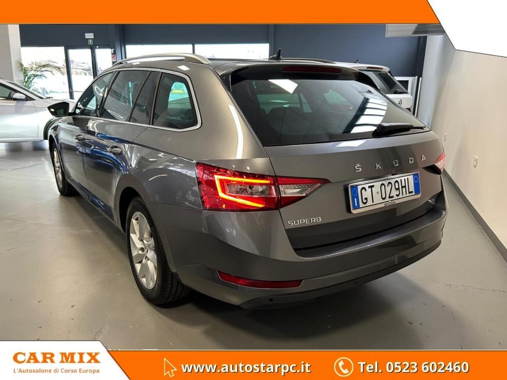 Skoda Superb Station Wagon usata a Piacenza (4)