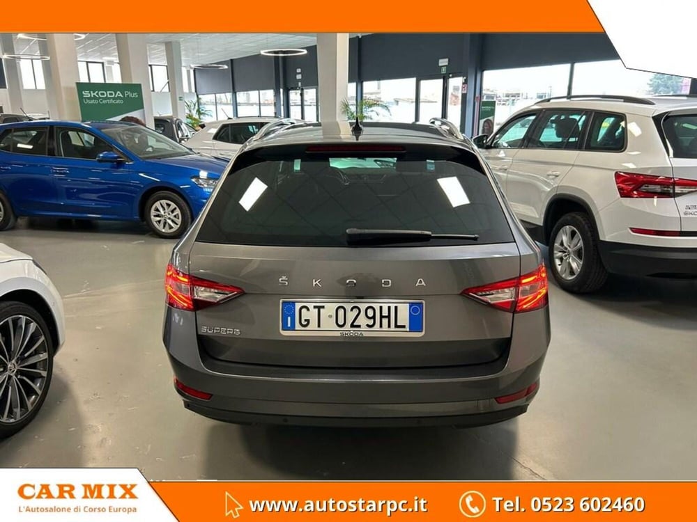 Skoda Superb Station Wagon usata a Piacenza (5)