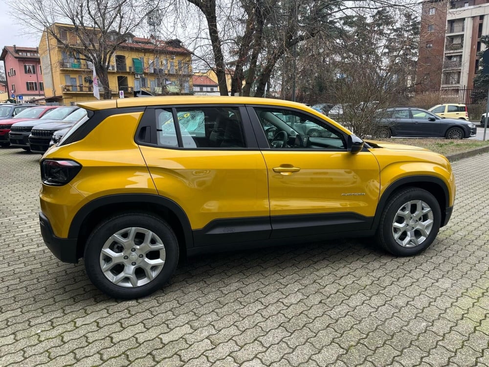 Jeep Avenger nuova a Milano (5)