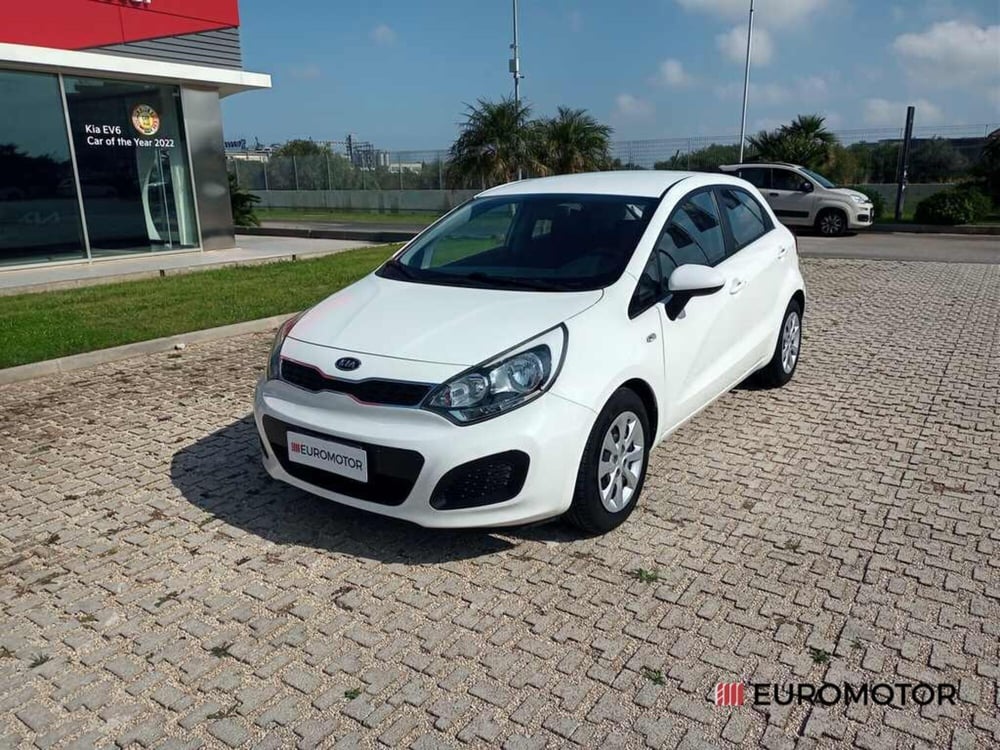 Kia Rio usata a Bari