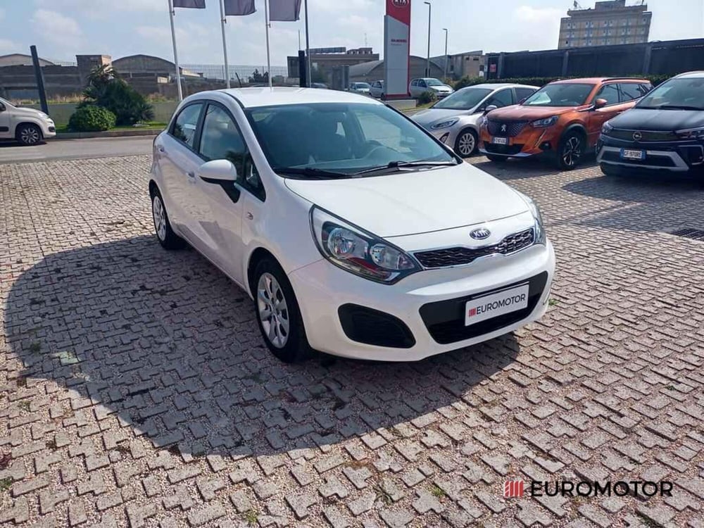 Kia Rio usata a Bari (3)